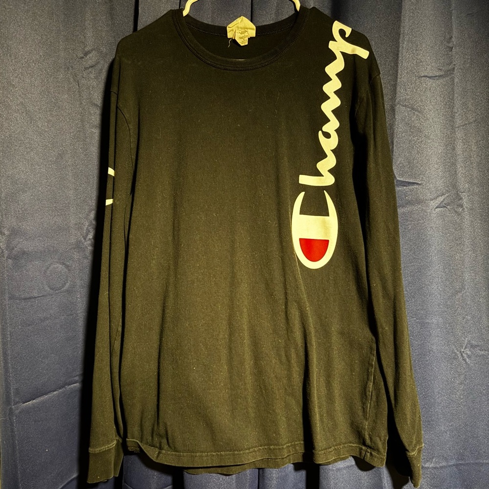 Champion Medium Black Shirt